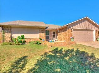 3825 Sunward Cir, Yukon, OK 73099
