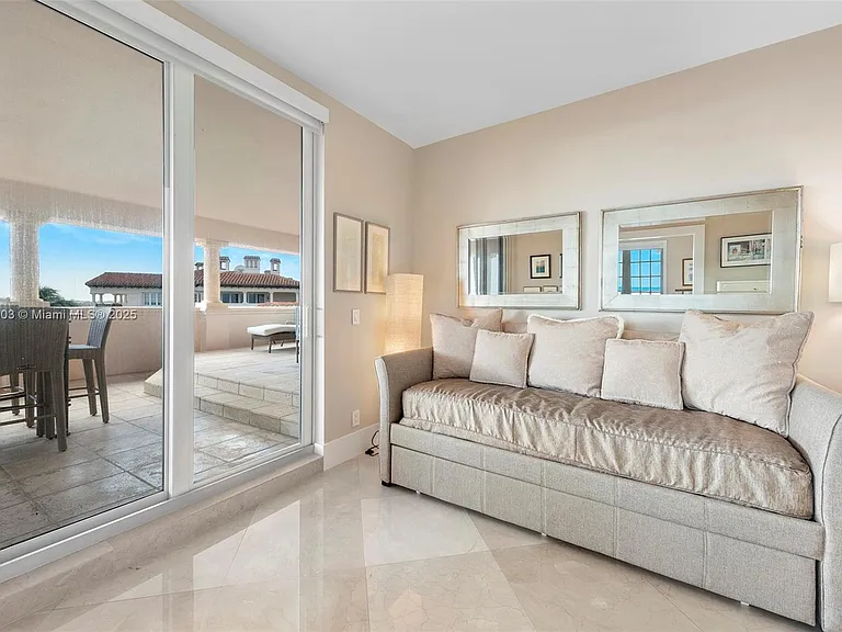 19253 Fisher Island Dr #19253 — Photo 24