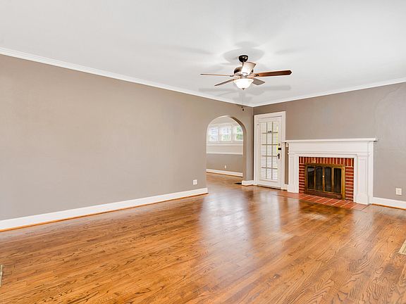 4th image of 125 Melrose Dr