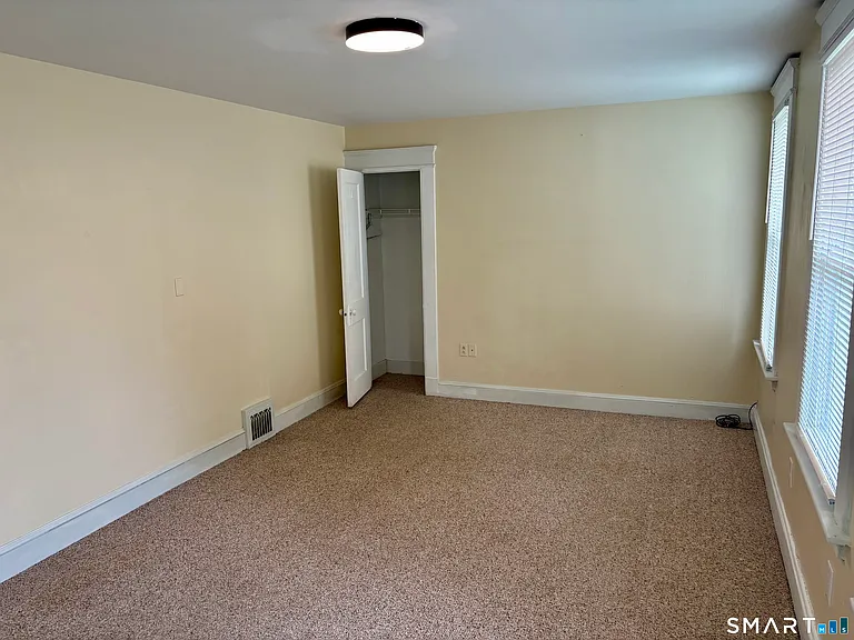 565 Sylvan Ave — Photo 6