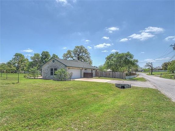 3rd image of 101 Crane Dr