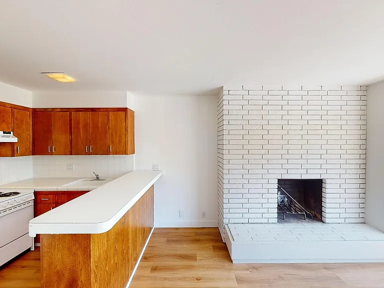 2200 Jackson St — Photo 5