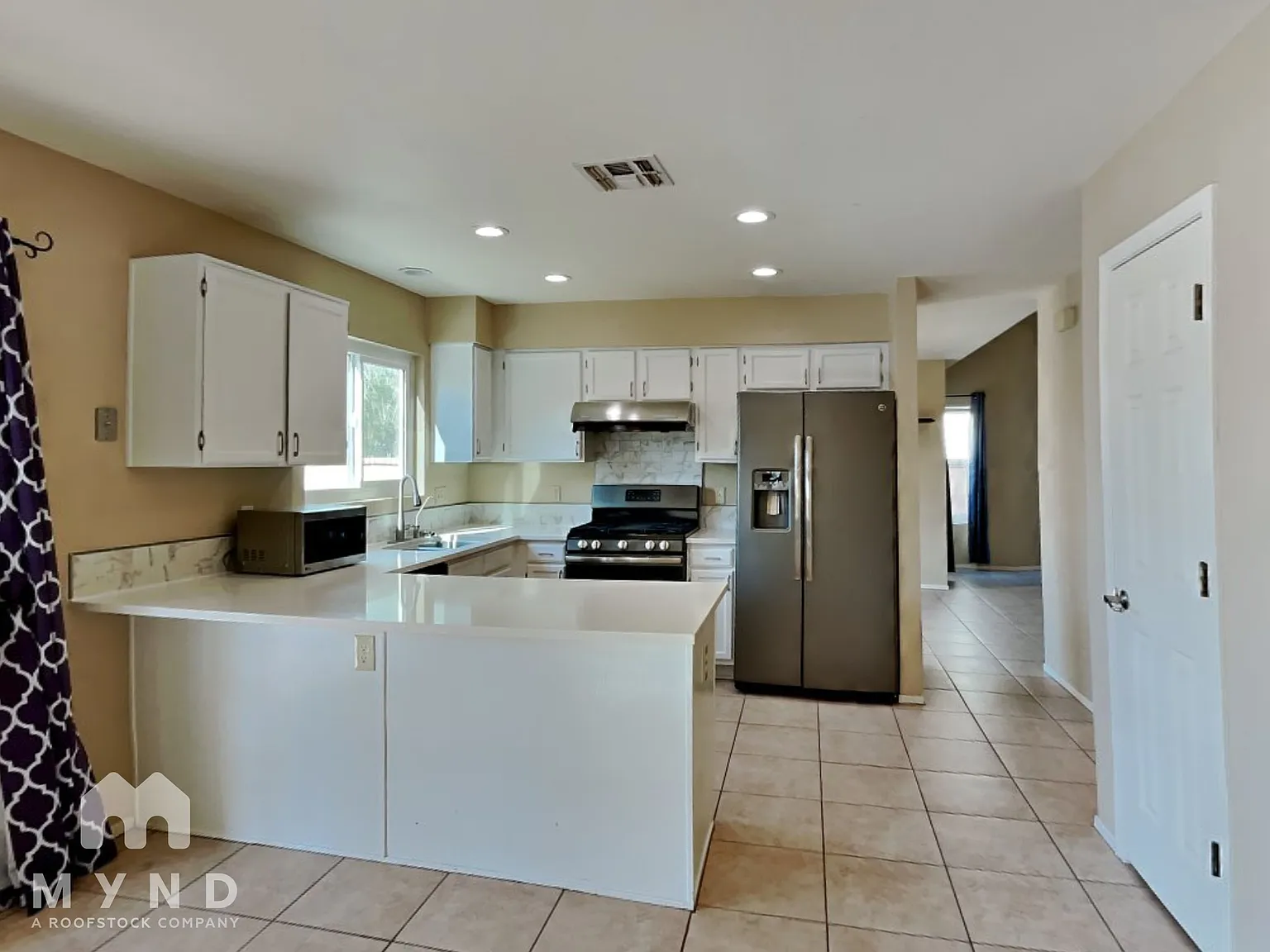 3 bed, 2.5 bath, 1713 sqft, $2,265 — Photo 3