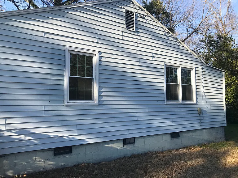 1403 Hyman Ave — Photo 5