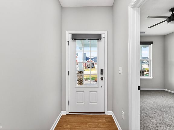 3rd image of 811 Stone Trace Ct