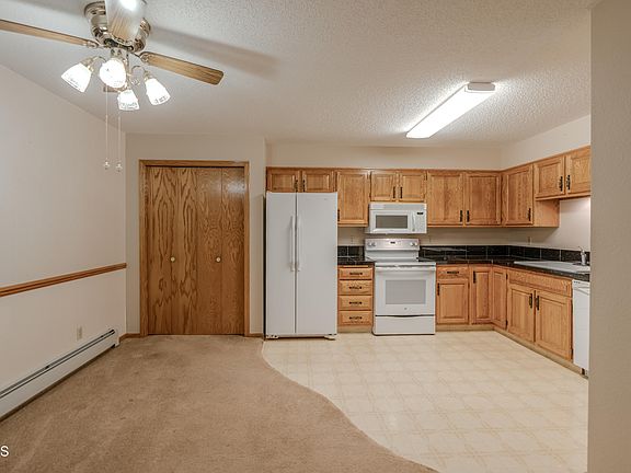 3rd image of 2033 Washington St #6