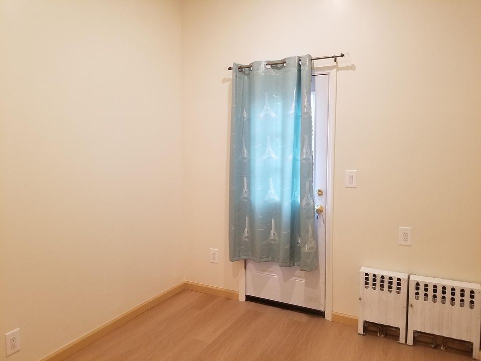 1st image of 1539 Benson Ave Floor 2