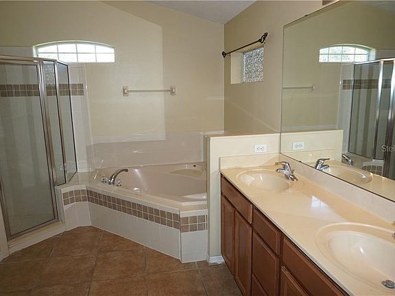 5th image of 224 Compass Rose Dr