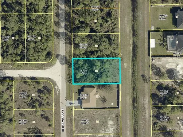 451 Hedgewood ST, LEHIGH ACRES, FL 33974