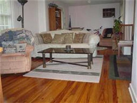 4th image of 533 Collins Dr