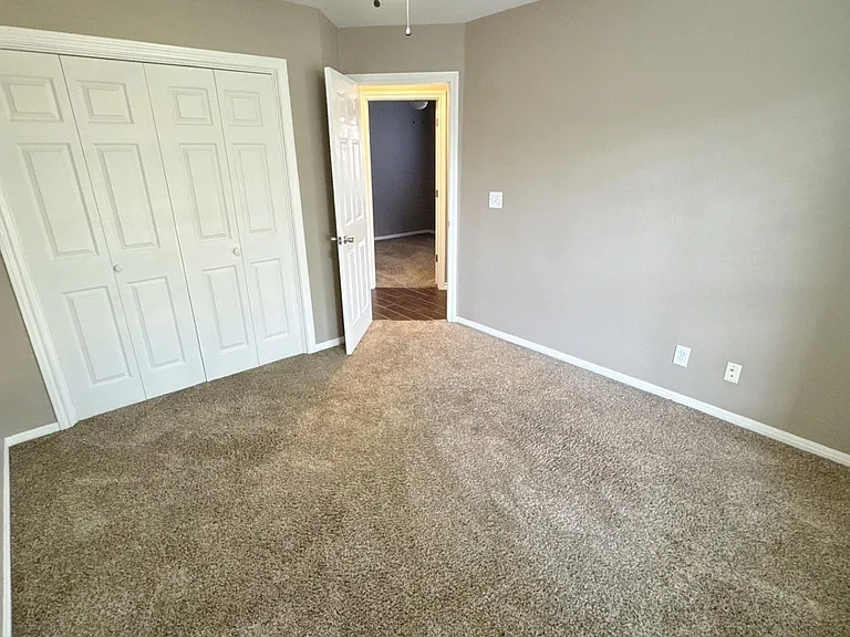 1213 Parliament St — Photo 30