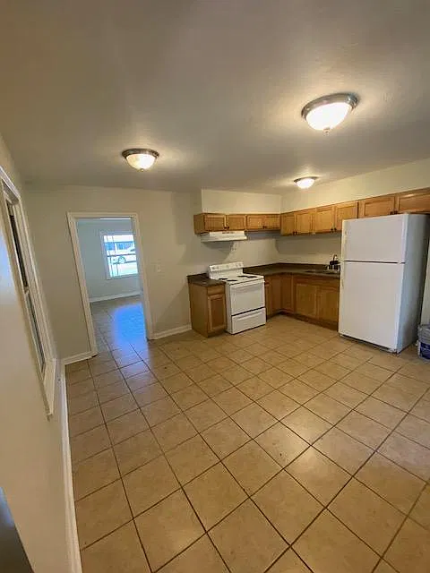 3 bed, 1092 sqft, $1,150 — Photo 3