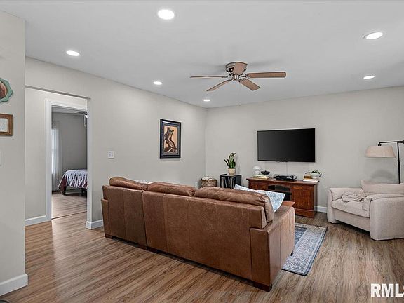 3rd image of 23 Archer Ave