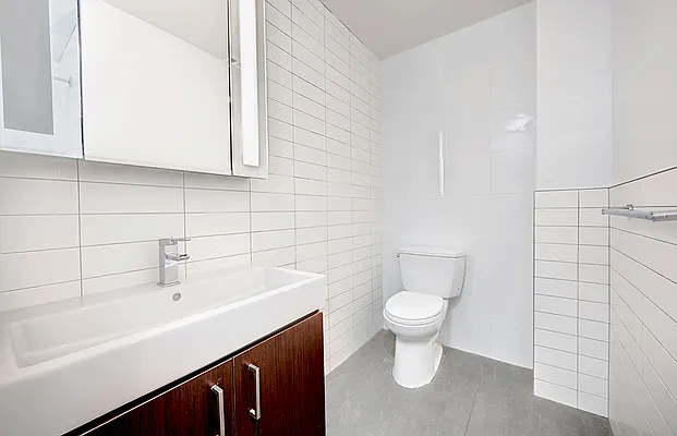 Rented by Urbane Brokerage | media 9