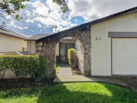 3rd image of 1150 Rosa Del Rio Way