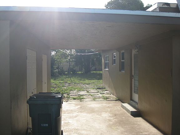 2nd image of 630 Carolina Ave
