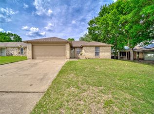 10032 Lone Eagle Dr, Fort Worth, TX 76108