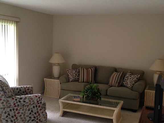 3rd image of 5 Pine Tree Rd #207