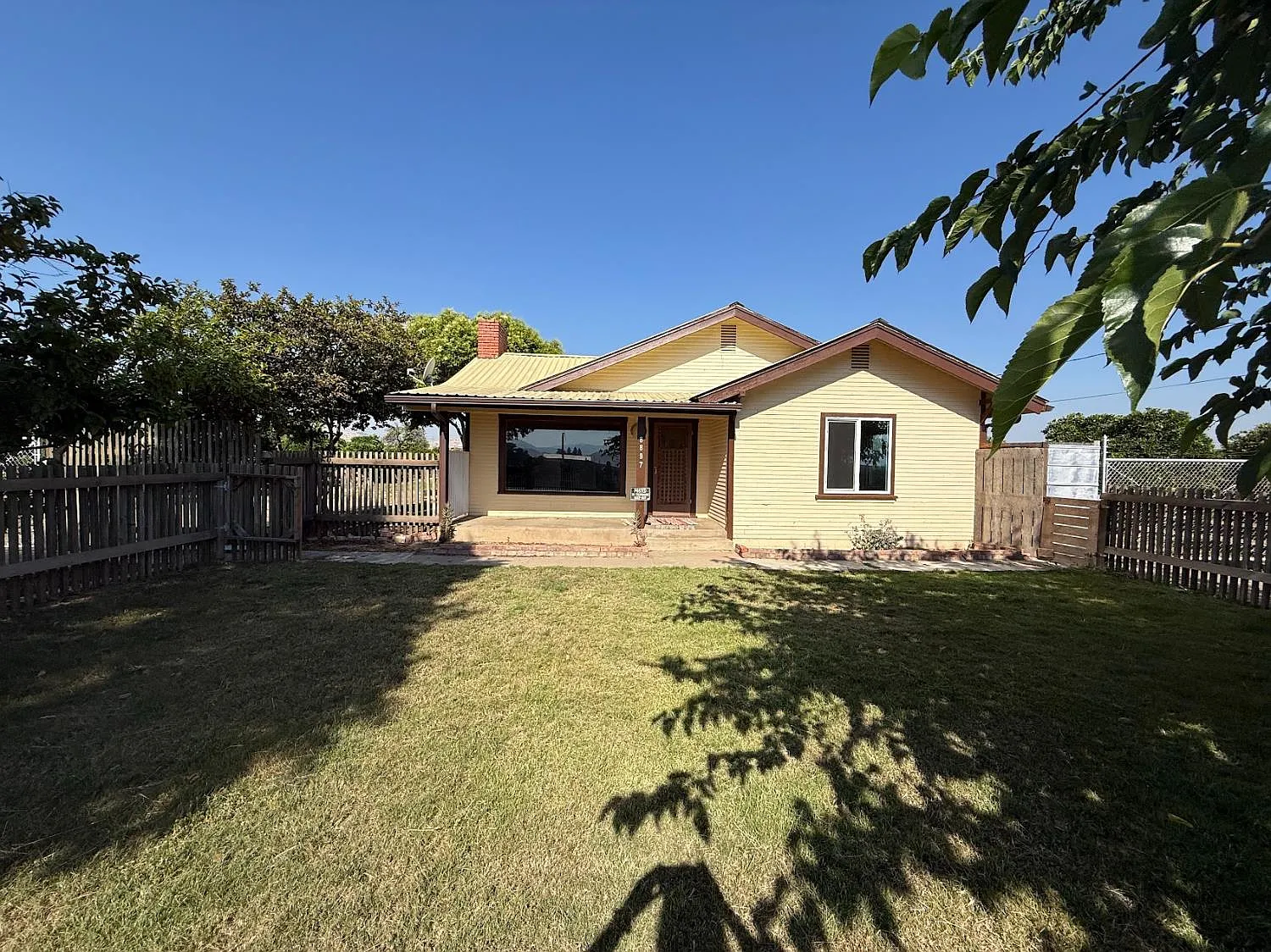 3 bed, 1714 sqft, $2,050 — Photo 1