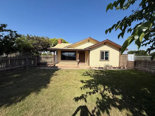 8897 Jacobs Ave, Orange Cove, CA 93646