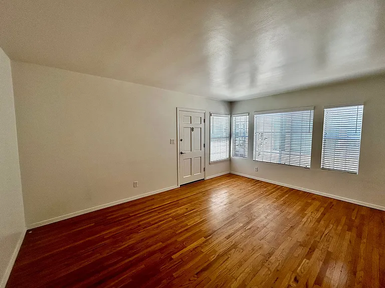 2239 Clark Ave — Photo 4