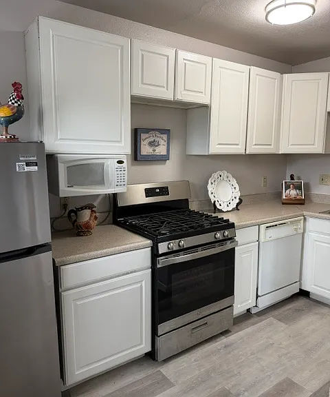 3661 Mount Diablo Blvd #9 — Photo 2