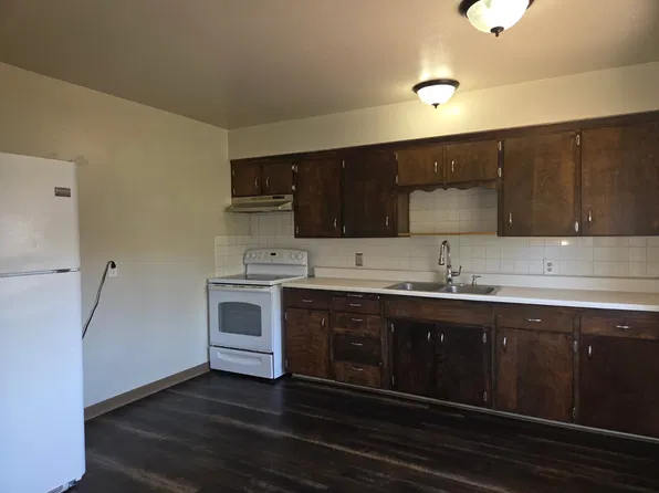 4445 E Hedges Ave APT D, Fresno, CA 93703