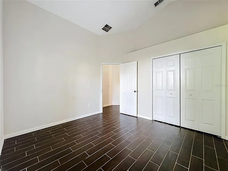 1045 Willow Branch Dr — Photo 48