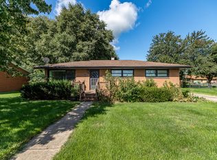 6772 Adams St, Merrillville, IN 46410