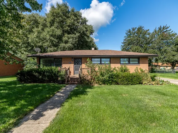 6772 Adams St, Merrillville, IN 46410