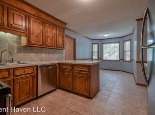 205 Meadow Crest Dr, West Columbia, SC 29172