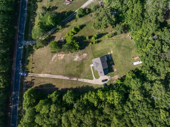 163 Teal Rd, Box Springs, GA 31801