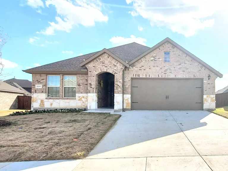 2107 Camellia St — Photo 2