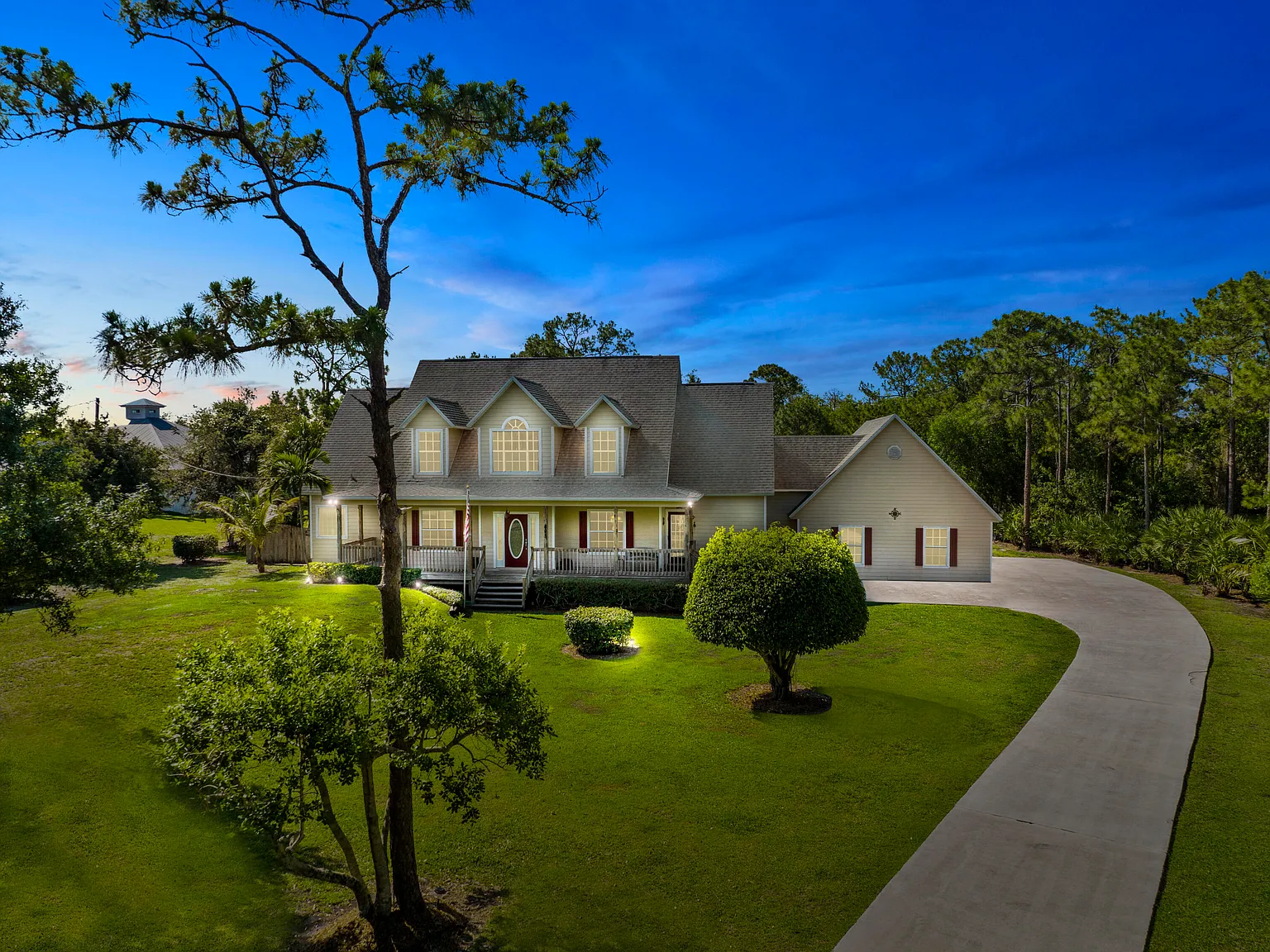 4 bed, 3.5 bath, 2680 sqft, $5,000 — Photo 1