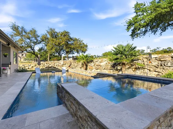 6 Sendero Pt, Fair Oaks Ranch, TX 78015