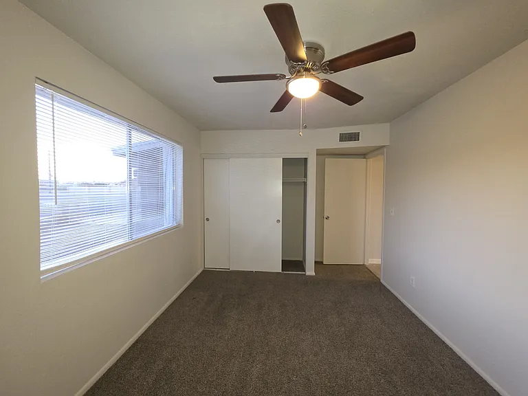 4th BEDROOM-Closet