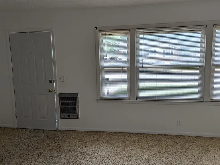 642 N 5th St — Photo 2