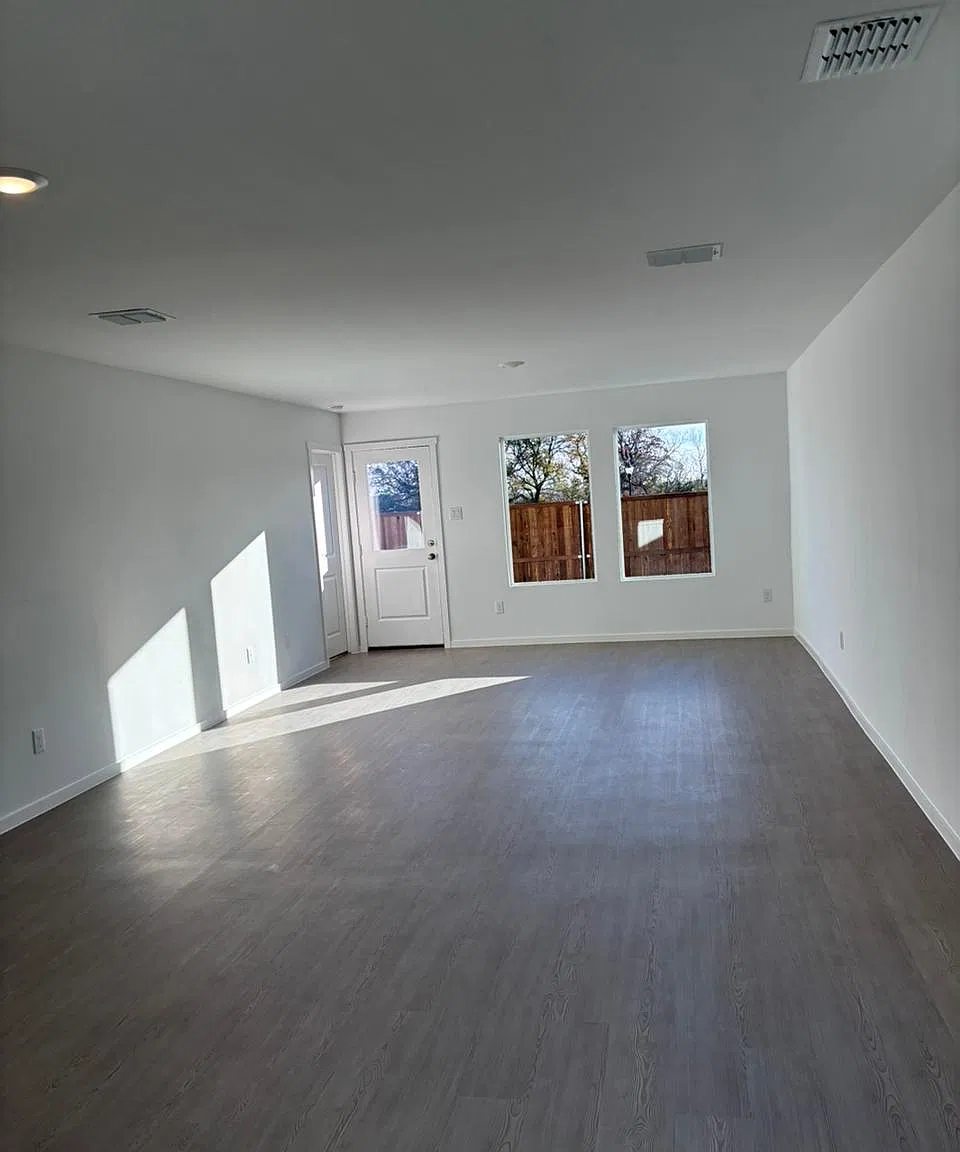 4 bed, 1600 sqft, $1,995 — Photo 4