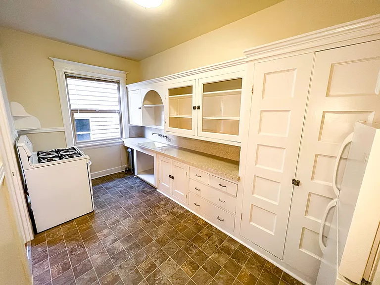 Bancroft Apartments — Photo 9