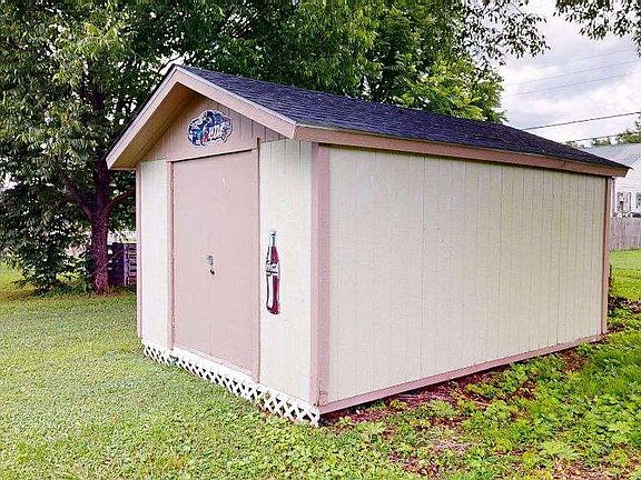 4th image of 15 Aragon Rd