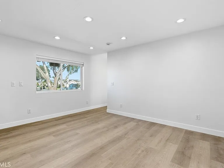 1206 Kornblum Ave #1206 — Photo 3