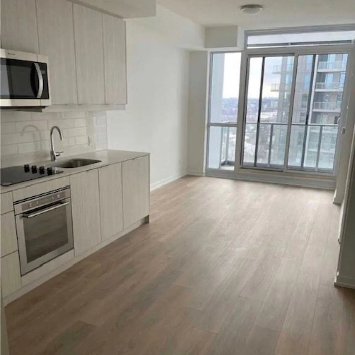 2 bed, $2,400 — Photo 4