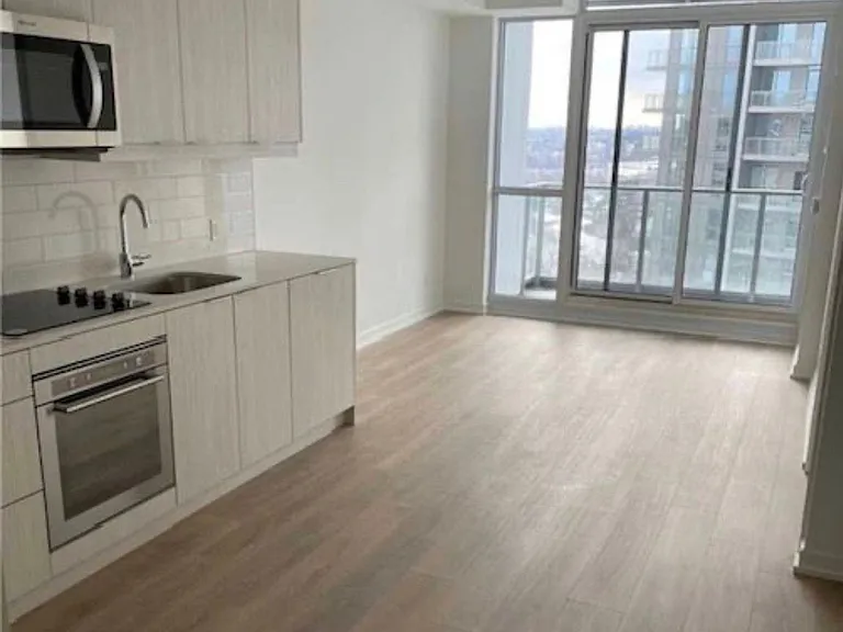 32 Forest Manor Rd #811 — Photo 4