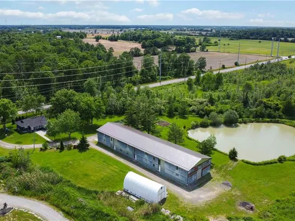 551 Mud St E, Grimsby, ON L3M 0K3