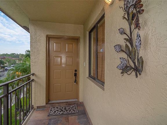 2nd image of 301 Lakeview Drive #204