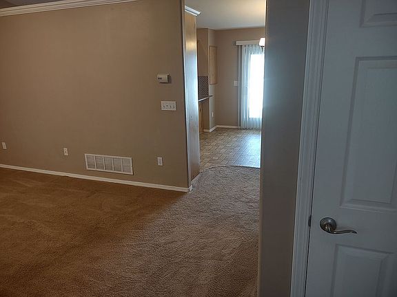 4th image of 3065 E Brettonwood Dr