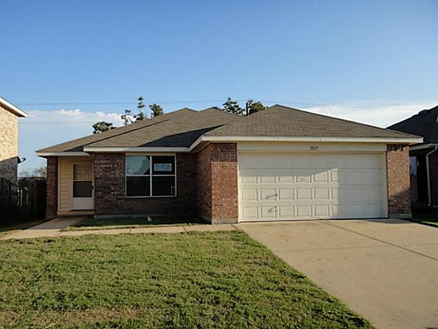 1st image of 1007 Vicksburg Dr