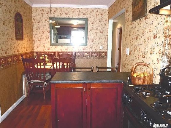 5th image of 47 Terrace Dr