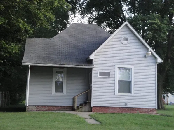 619 E Young Ave, Hoopeston, IL 60942