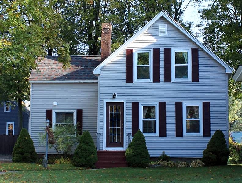 1st image of 4 Coombs St